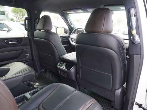 New 2025 Nissan Armada SL w/ Captain's Chari Seat Package image 11