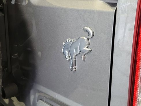 Used 2023 Ford Bronco Black Diamond image 7