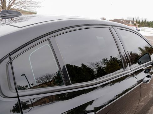 Used 2021 Volvo S60 T5 Momentum image 40