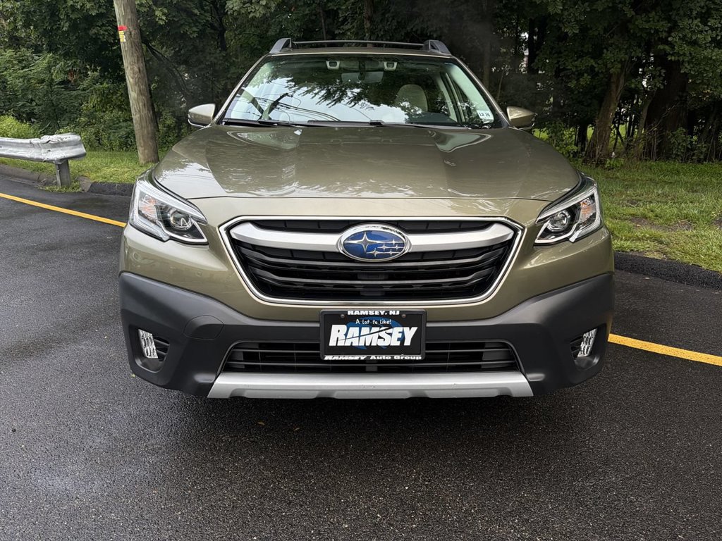 Certified 2022 Subaru Outback Limited AWD/4WD image 3