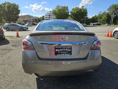 Used 2015 Nissan Altima 2.5 S w/ Sport Value Package FWD image 4