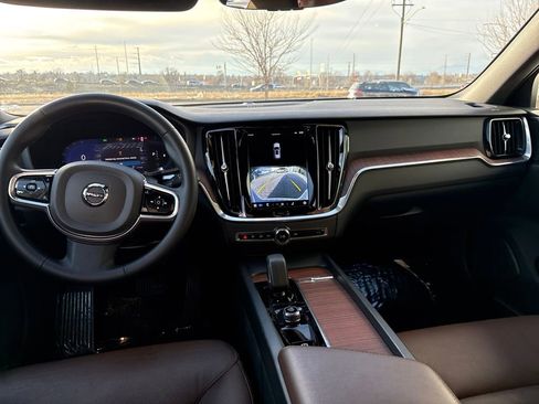 Used 2023 Volvo V60 B5 Cross Country Plus w/ Climate Package image 12