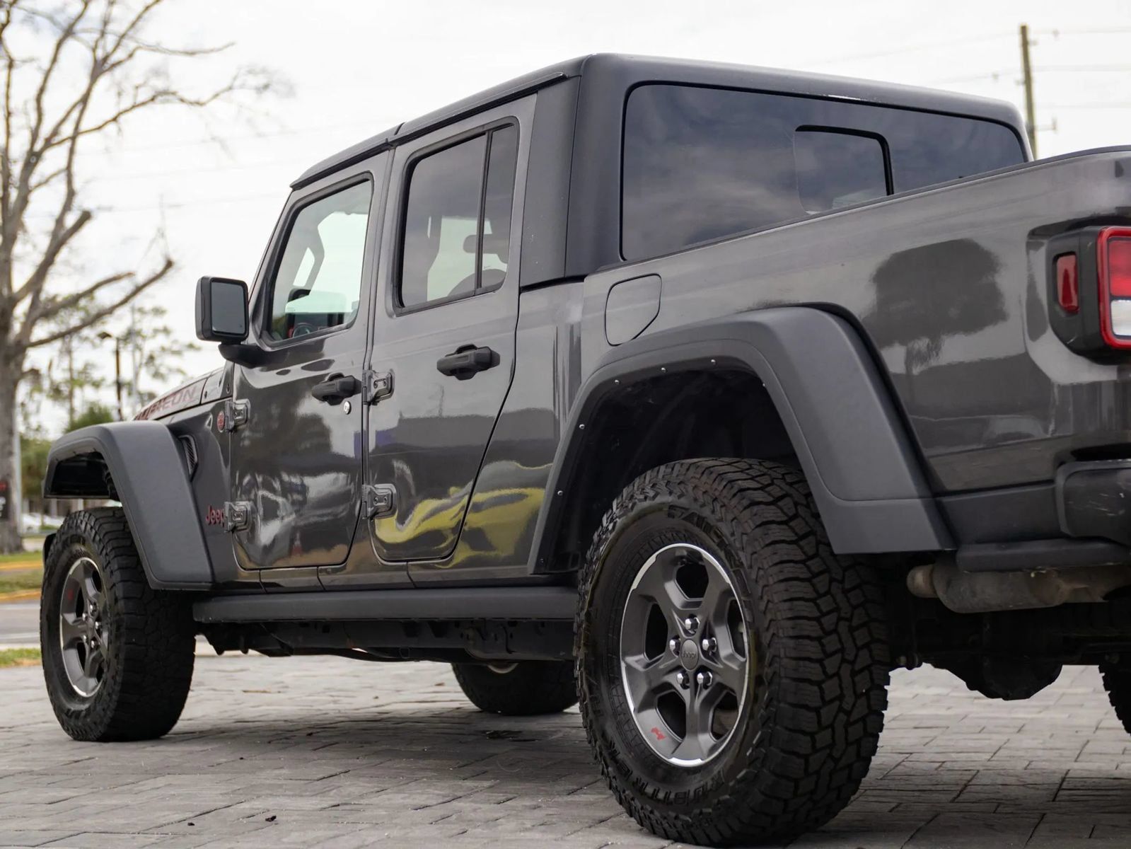 Used 2021 Jeep Gladiator Rubicon w/ Cold Weather Group AWD/4WD image 9