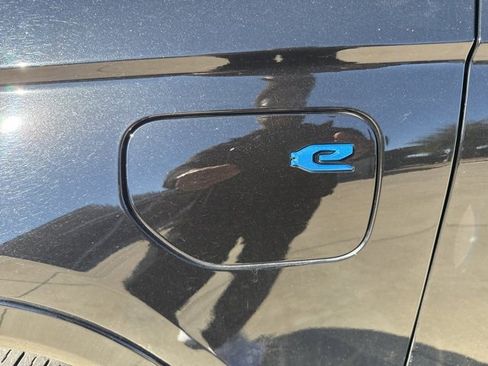 Used 2022 Jeep Grand Cherokee Overland w/ Luxury Tech Group IV image 25