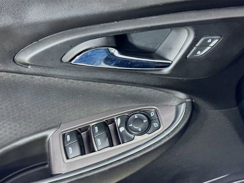 Used 2020 Chevrolet Malibu LT FWD image 21