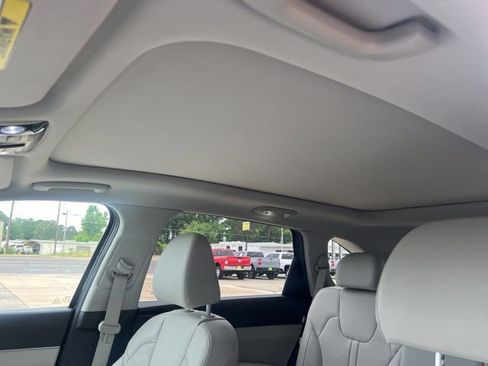 Used 2025 Kia Sorento S w/ Panoramic Sunroof Package FWD image 20