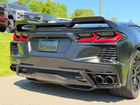 Used 2024 Chevrolet Corvette Stingray Preferred Cpe w/ Z51 Performance Package RWD image 8