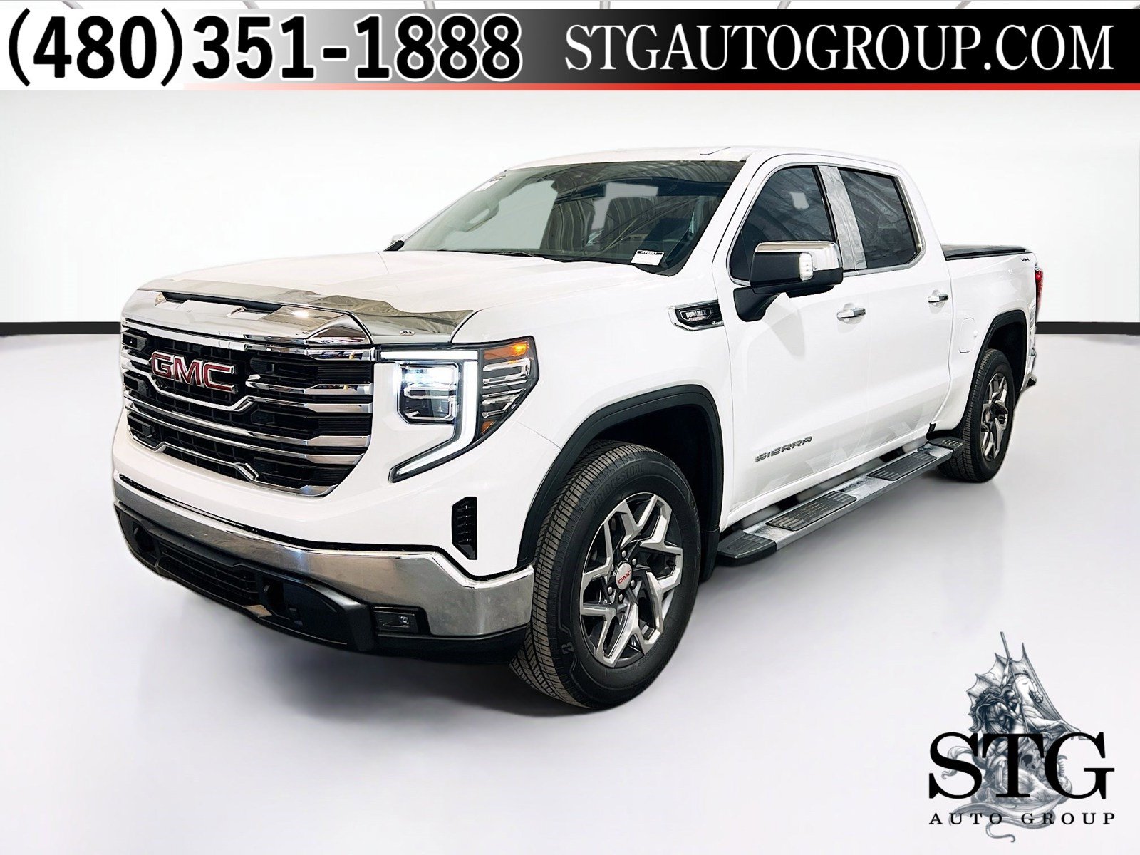 Used 2024 GMC Sierra 1500 SLT w/ SLT Premium Package AWD/4WD image 1