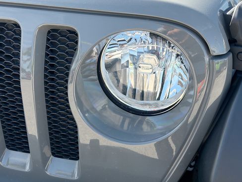 Certified 2021 Jeep Wrangler Sport image 9