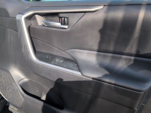 Used 2024 Toyota RAV4 XLE FWD image 37