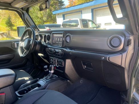 Used 2022 Jeep Gladiator Sport AWD/4WD image 26