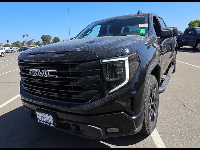 Used 2023 GMC Sierra 1500 Elevation AWD/4WD image 3