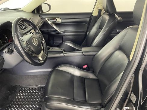 Used 2014 Lexus CT 200h image 2