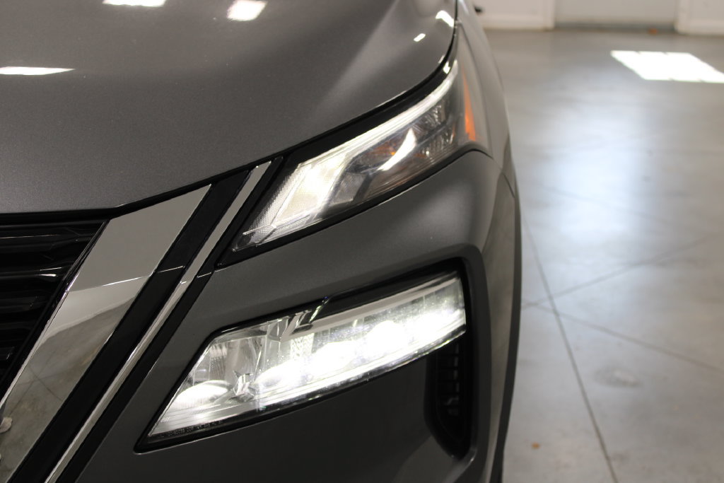 Used 2023 Nissan Rogue SV AWD/4WD image 12