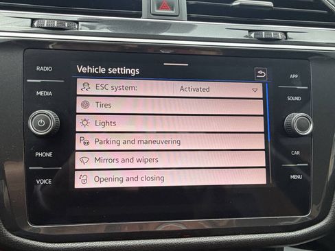 Used 2023 Volkswagen Tiguan SE FWD image 25