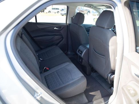 Used 2024 Chevrolet Equinox LT image 23