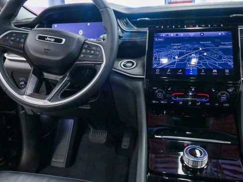 Used 2023 Jeep Grand Cherokee Limited w/ Trailer Tow Prep Group (B) image 23