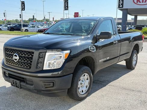 Used 2018 Nissan Titan S w/ S Utility Package AWD/4WD image 3