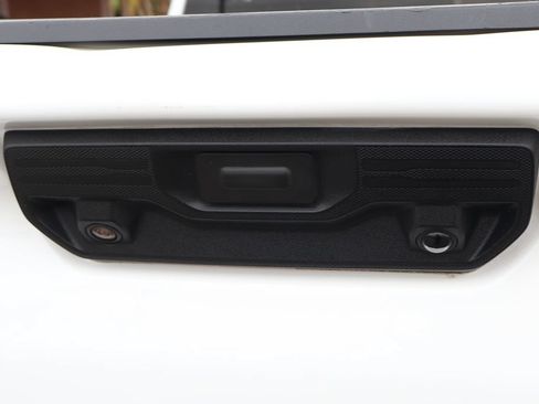 Used 2020 Chevrolet Silverado 2500 Custom w/ Custom Value Package AWD/4WD image 47