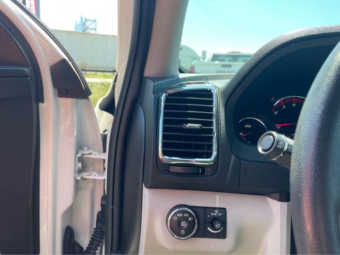 Used 2012 GMC Acadia SL FWD image 14