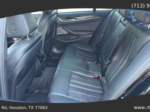 Used 2022 BMW 530i w/ Premium Package RWD image 29