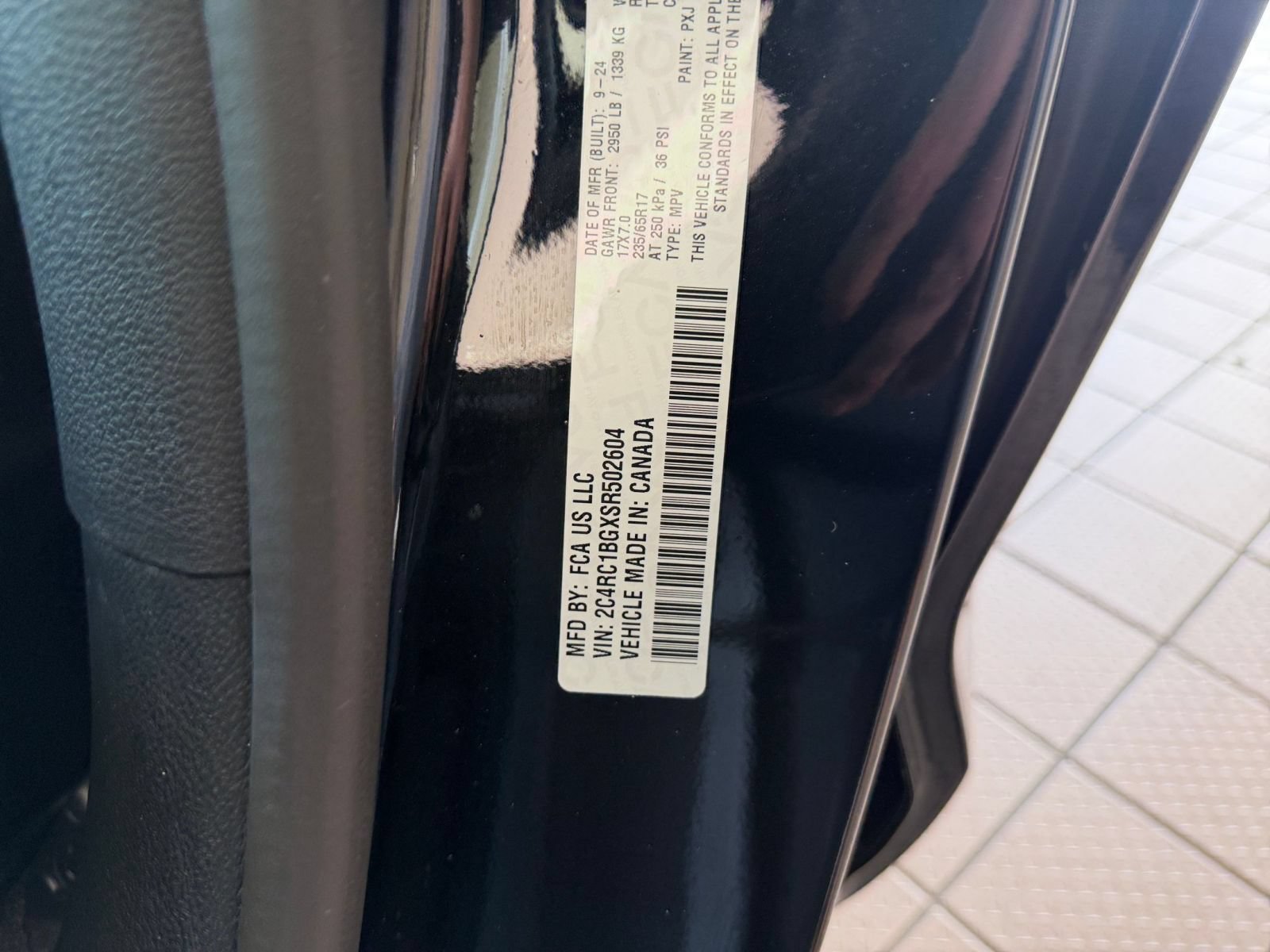 Used 2025 Chrysler Pacifica Select FWD image 27