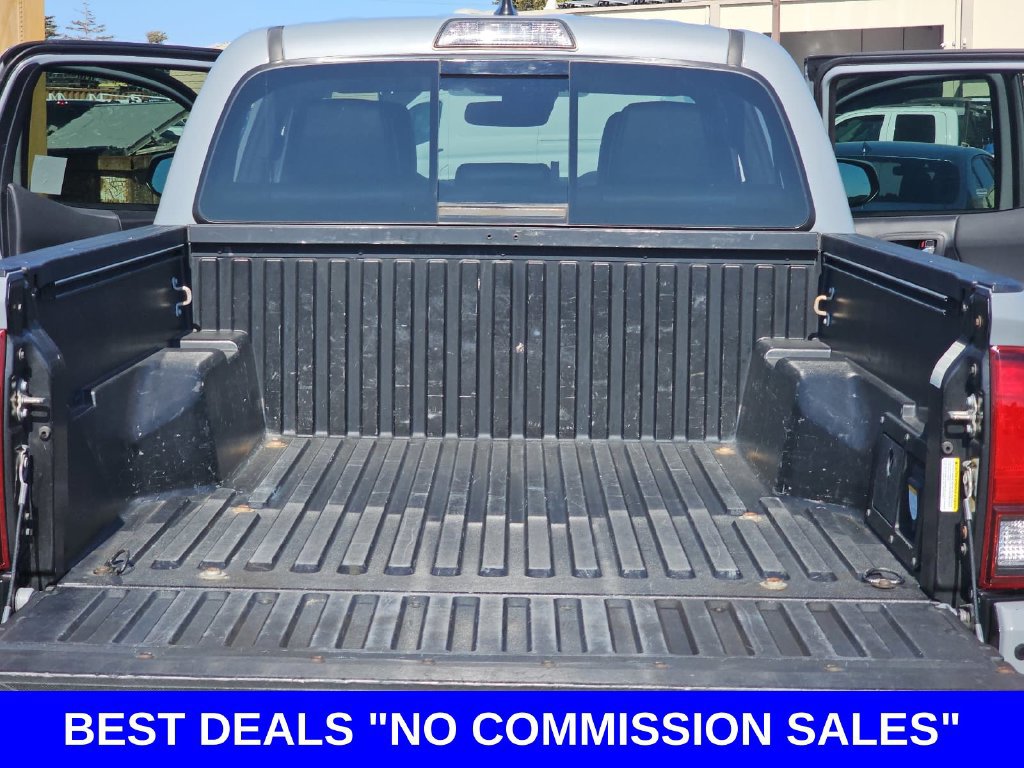 Used 2019 Toyota Tacoma TRD Off-Road AWD/4WD image 12