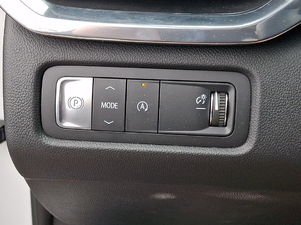 Used 2026 GMC Acadia Elevation FWD image 28