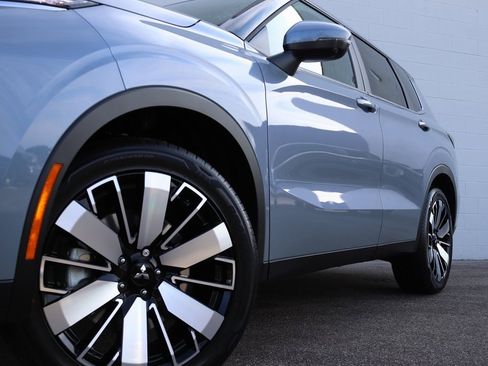 New 2026 Mitsubishi Outlander SE AWD/4WD image 47