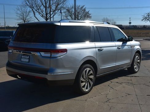 Used 2023 Lincoln Navigator L Reserve image 5