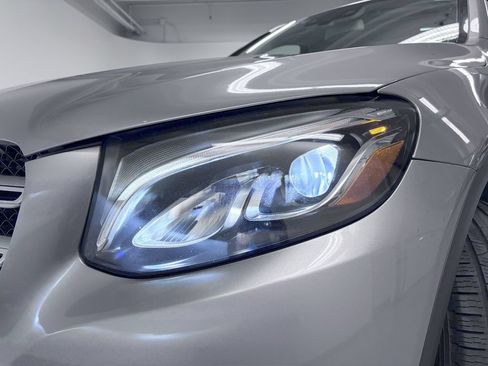 Used 2019 Mercedes-Benz GLC 300 image 11
