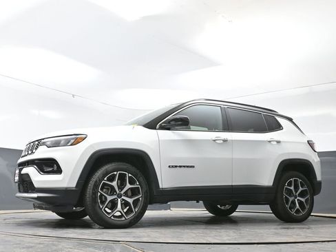 Used 2025 Jeep Compass Limited AWD/4WD image 50