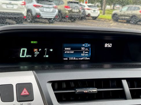 Used 2017 Toyota Prius V Four image 17