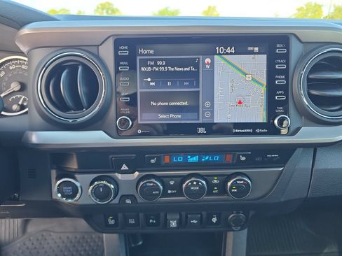 Used 2023 Toyota Tacoma Limited AWD/4WD image 18