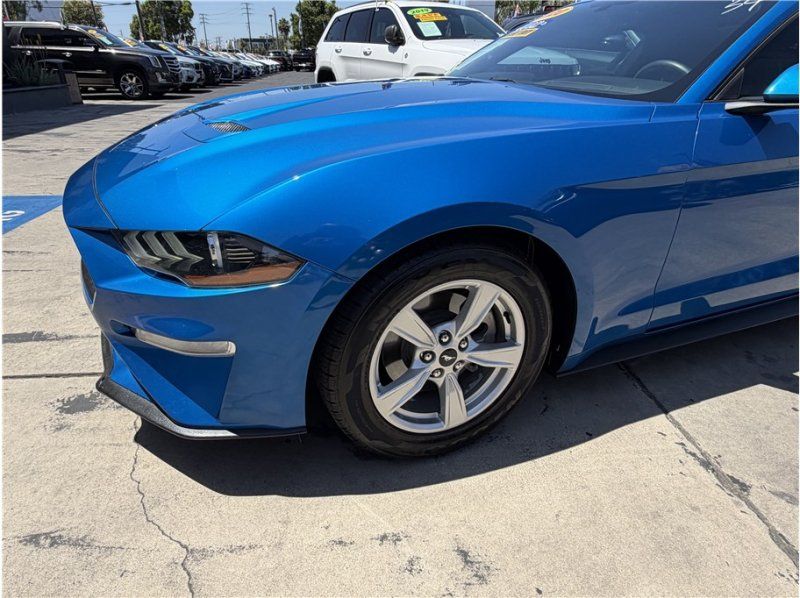 Used 2020 Ford Mustang Coupe RWD image 10