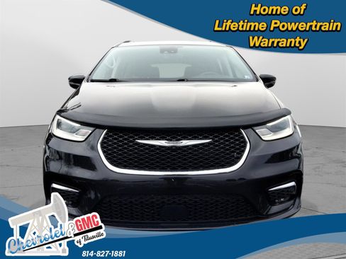 Used 2022 Chrysler Pacifica Touring-L image 12