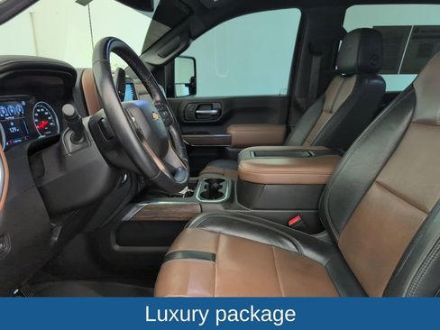 Used 2022 Chevrolet Silverado 3500 High Country image 5