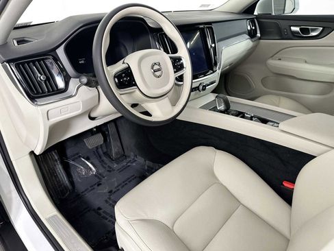 Used 2025 Volvo V60 B5 Cross Country Plus w/ Protection Package Premier image 9