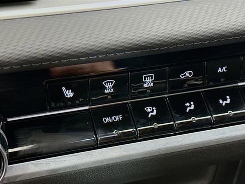 New 2026 Chevrolet Equinox LT image 21