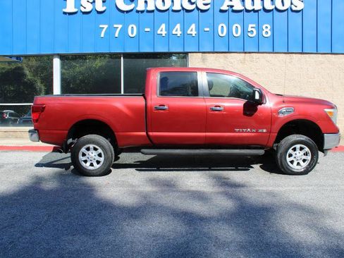 Used 2017 Nissan Titan SV image 26