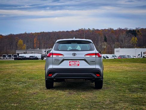 Used 2024 Toyota Corolla Cross AWD Hybrid image 5