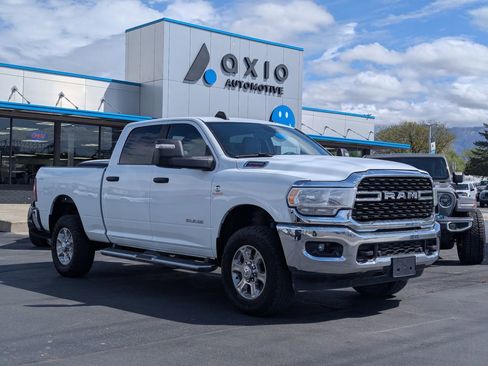 Used 2024 RAM 2500 Big Horn w/ Off Road Package AWD/4WD image 1
