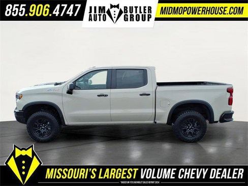 New 2026 Chevrolet Silverado 1500 ZR2 image 2