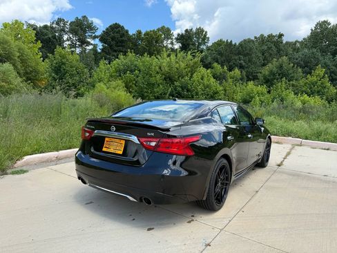 Used 2017 Nissan Maxima SR w/ Midnight Edition image 3