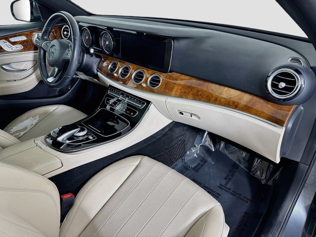 Used 2018 Mercedes-Benz E 300 4MATIC image 30