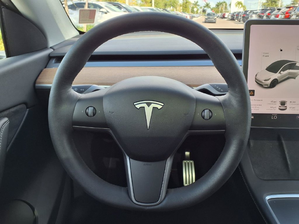 Used 2022 Tesla Model Y Performance AWD/4WD image 31