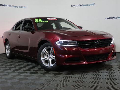 Used 2023 Dodge Charger SXT w/ Cold Weather Package RWD image 2