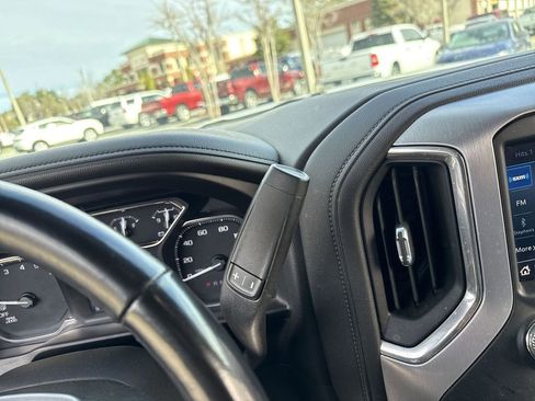 Used 2021 GMC Sierra 1500 Elevation image 16