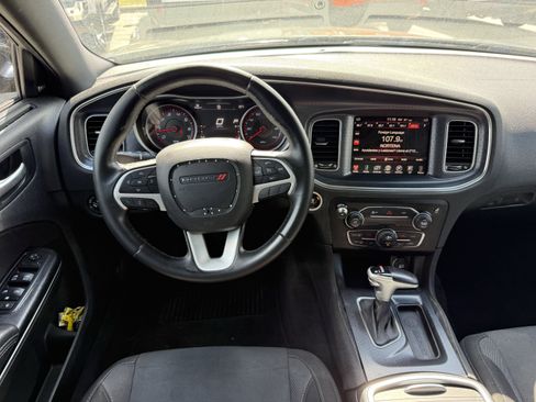 Used 2016 Dodge Charger SXT image 14