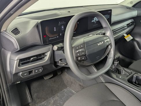 New 2026 Kia K4 LXS image 11